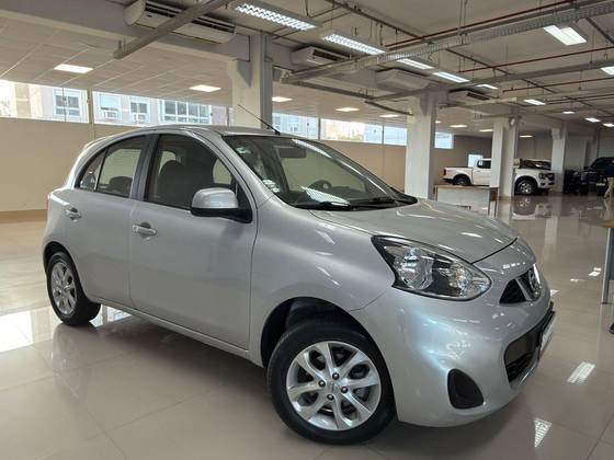 NISSAN MARCH 1.0 SV 12V FLEX 4P MANUAL NISSAN MARCH 1.0 SV 12V FLEX 4P MANUAL